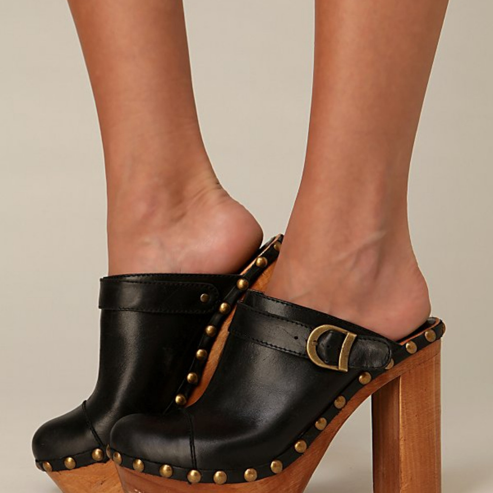 Jeffrey Campbell Black Leather Clogs Platforms
